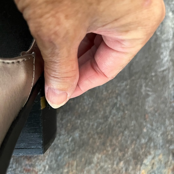 Madden Girl Barbiee pewter silver pull on ankle block heel bootie. Size 6.5 - Picture 11 of 15